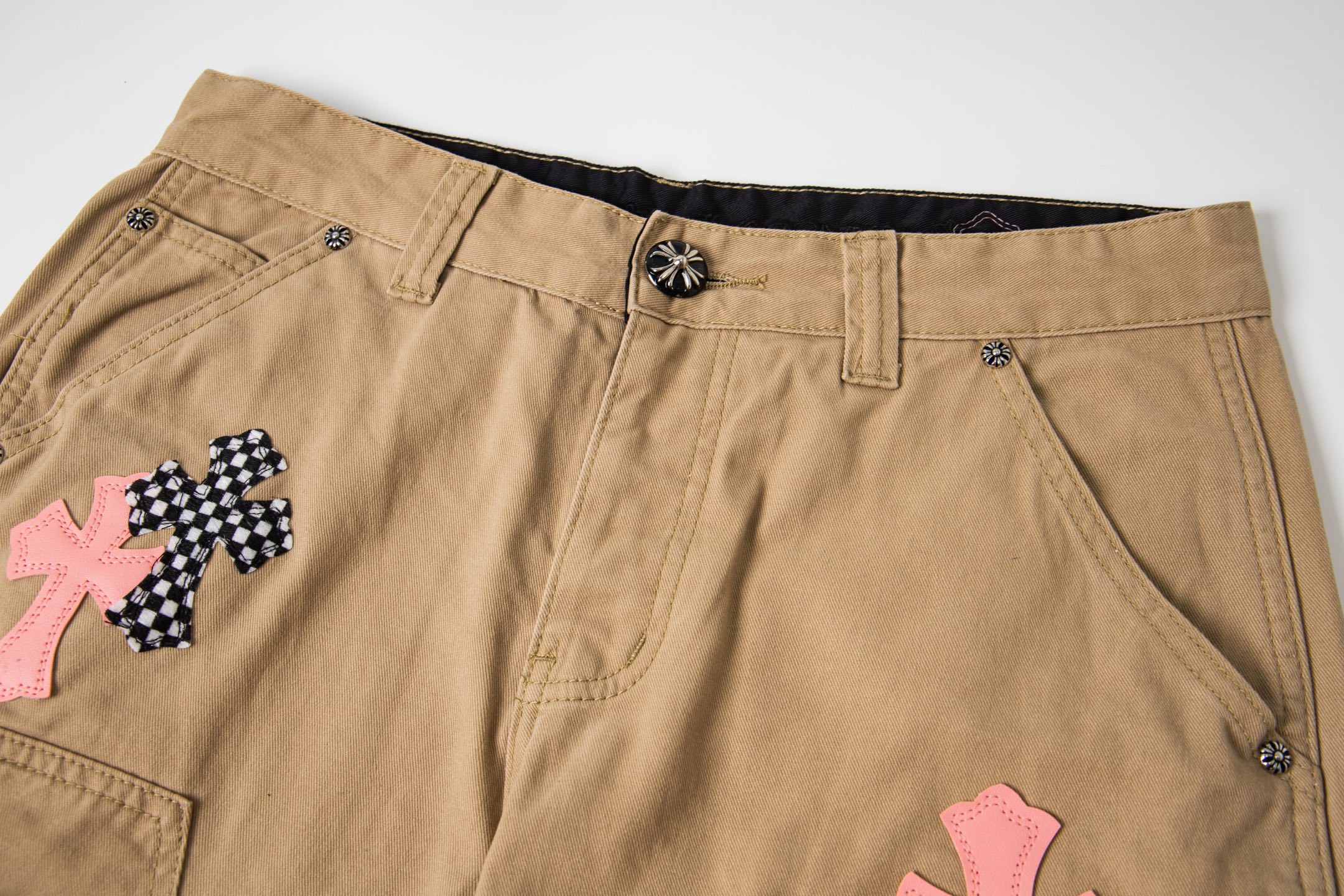 高版本Chrome hearts克罗心 豹纹粉皮标十字伐木裤牛仔裤-Chinese UA Cheap High Quatity Brand Clothes Bags handbags Sneakers wholesale wholesaler seller from China Factory suppliers Fashion Clothing Shoes best Quality Beautiful Price 高版本Chrome hearts克罗心 豹纹粉皮标十字伐木裤牛仔裤