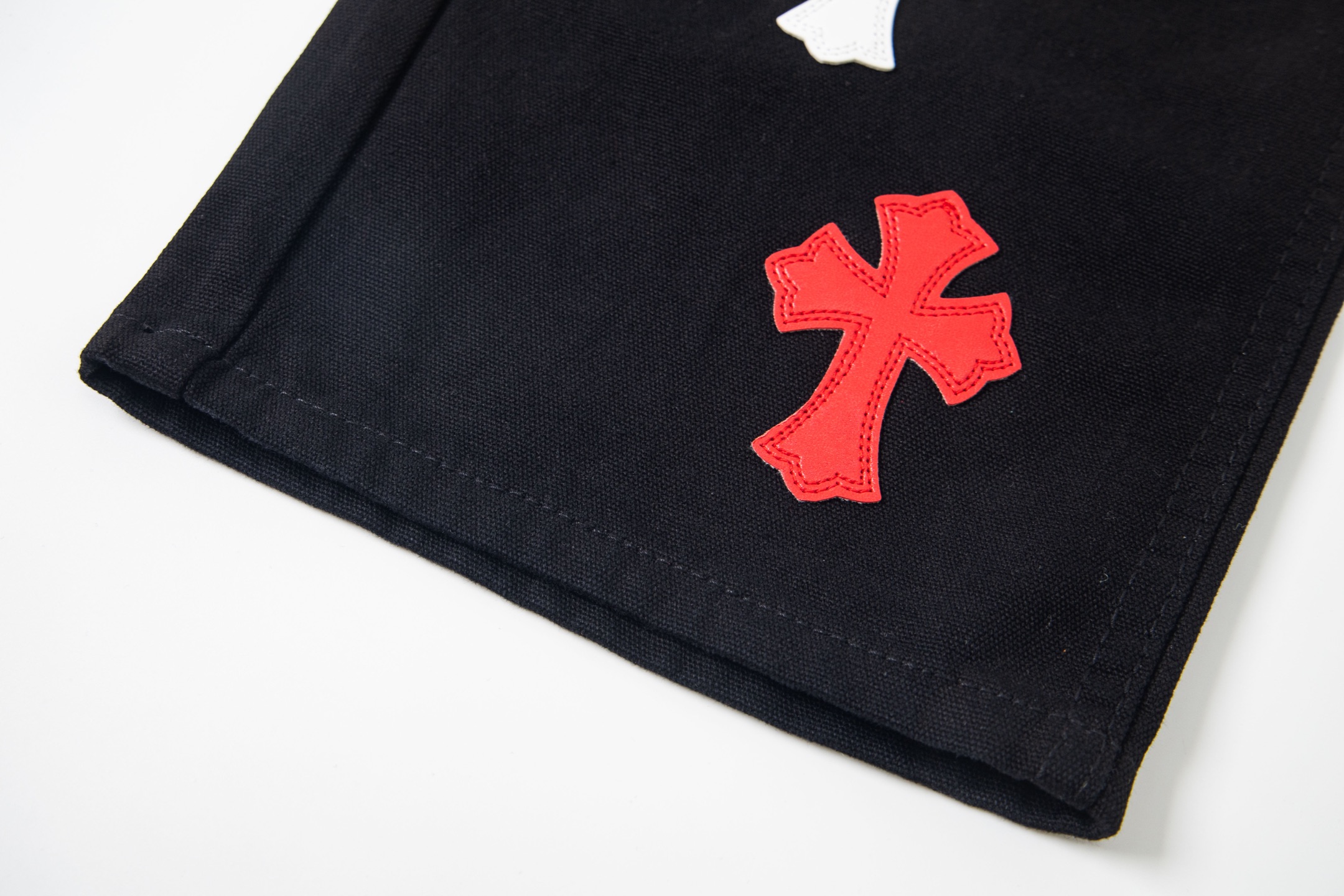 高版本Chrome hearts克罗心 红白满皮标伐木裤牛仔裤-Chinese UA Cheap High Quatity Brand Clothes Bags handbags Sneakers wholesale wholesaler seller from China Factory suppliers Fashion Clothing Shoes best Quality Beautiful Price 高版本Chrome hearts克罗心 红白满皮标伐木裤牛仔裤