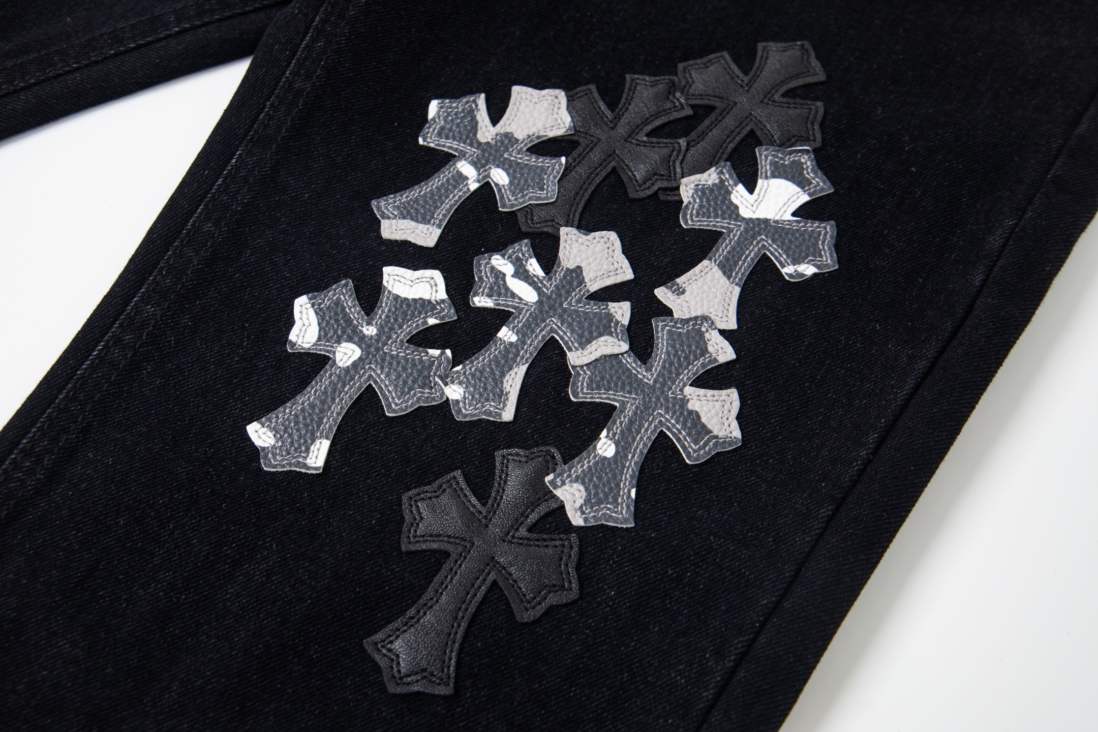 高版本Chrome hearts 克罗心 重叠多皮十字水洗做旧牛仔裤-Chinese UA Cheap High Quatity Brand Clothes Bags handbags Sneakers wholesale wholesaler seller from China Factory suppliers Fashion Clothing Shoes best Quality Beautiful Price 高版本Chrome hearts 克罗心 重叠多皮十字水洗做旧牛仔裤