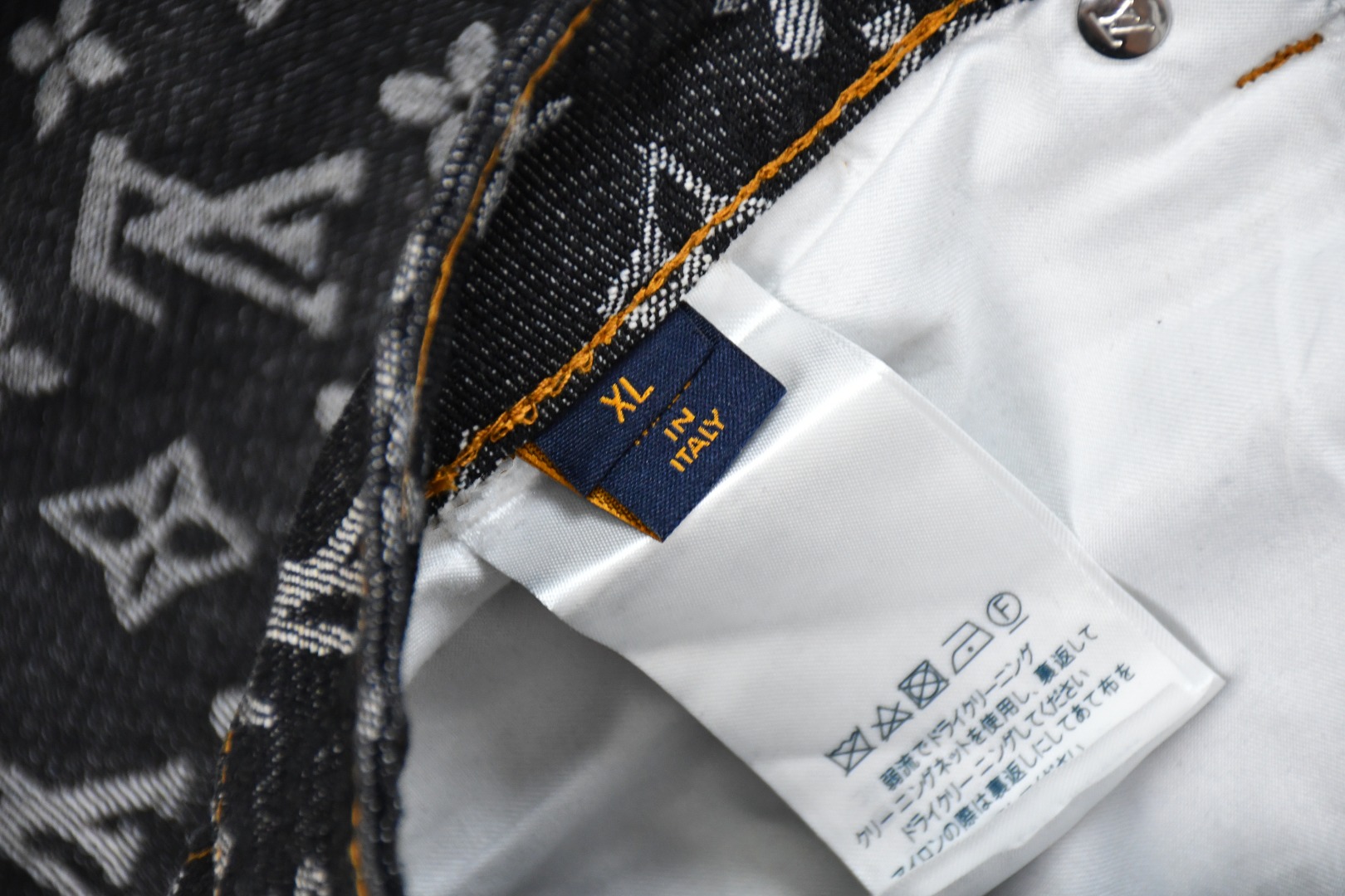 Louis Vuitton路易威登 经典提花满印牛仔裤-Chinese UA Cheap High Quatity Brand Clothes Bags handbags Sneakers wholesale wholesaler seller from China Factory suppliers Fashion Clothing Shoes best Quality Beautiful Price Louis Vuitton路易威登 经典提花满印牛仔裤