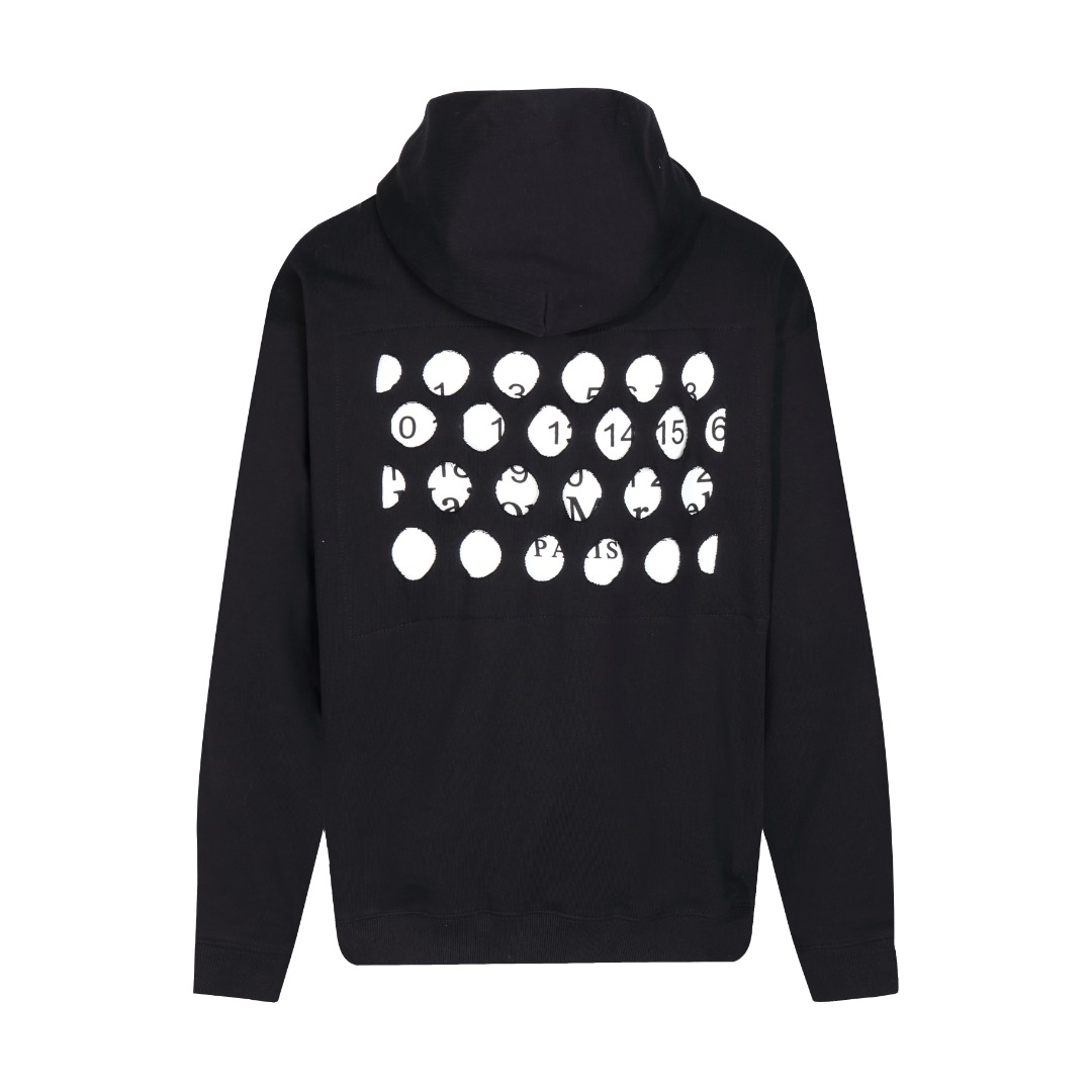 高版本MaisonMargiela/马吉拉 胸前刺绣后背破洞数字连帽卫衣-莆田鞋,莆田鞋货源,高仿鞋,高仿鞋货源,安福档口,莆田高仿鞋,莆田鞋批发,高仿鞋批发,莆田高仿运动鞋,高仿运动鞋,莆田运动鞋 高版本MaisonMargiela/马吉拉 胸前刺绣后背破洞数字连帽卫衣