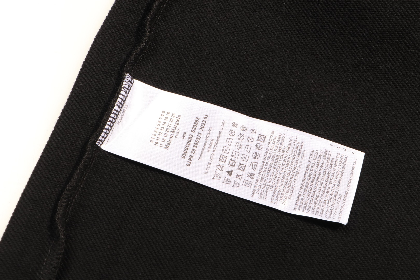 高版本MaisonMargiela/马吉拉 胸前刺绣后背破洞数字连帽卫衣-莆田鞋,莆田鞋货源,高仿鞋,高仿鞋货源,安福档口,莆田高仿鞋,莆田鞋批发,高仿鞋批发,莆田高仿运动鞋,高仿运动鞋,莆田运动鞋 高版本MaisonMargiela/马吉拉 胸前刺绣后背破洞数字连帽卫衣