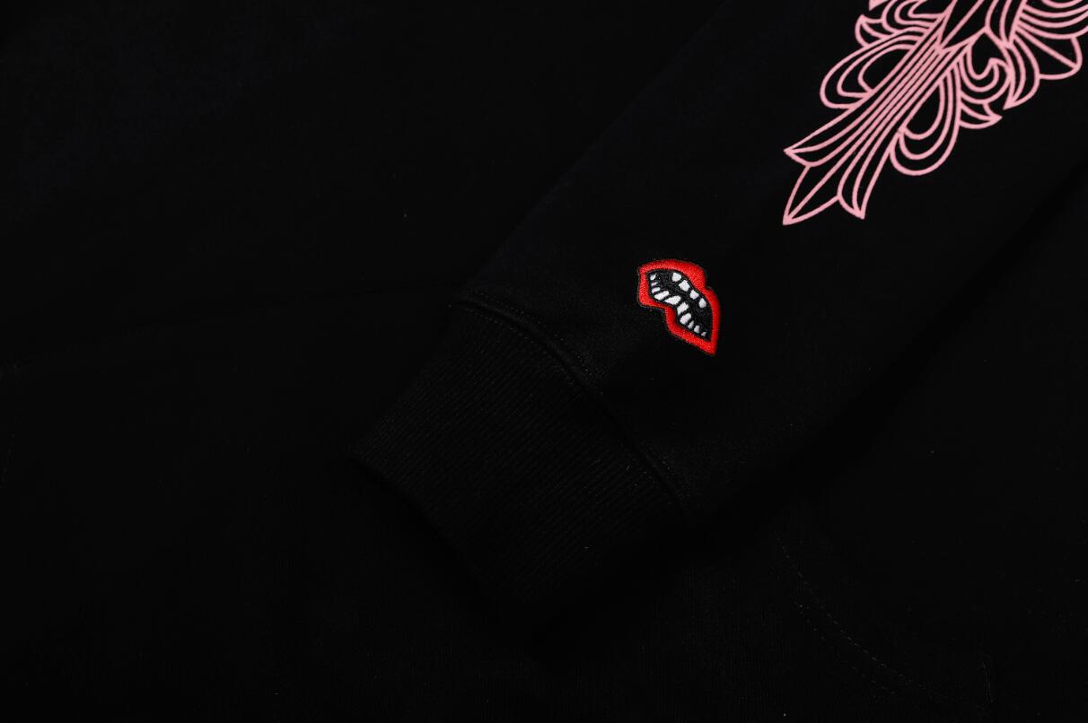 高版本Chrome Hearts克罗心 麒麟臂粉色梵文印花连帽卫衣