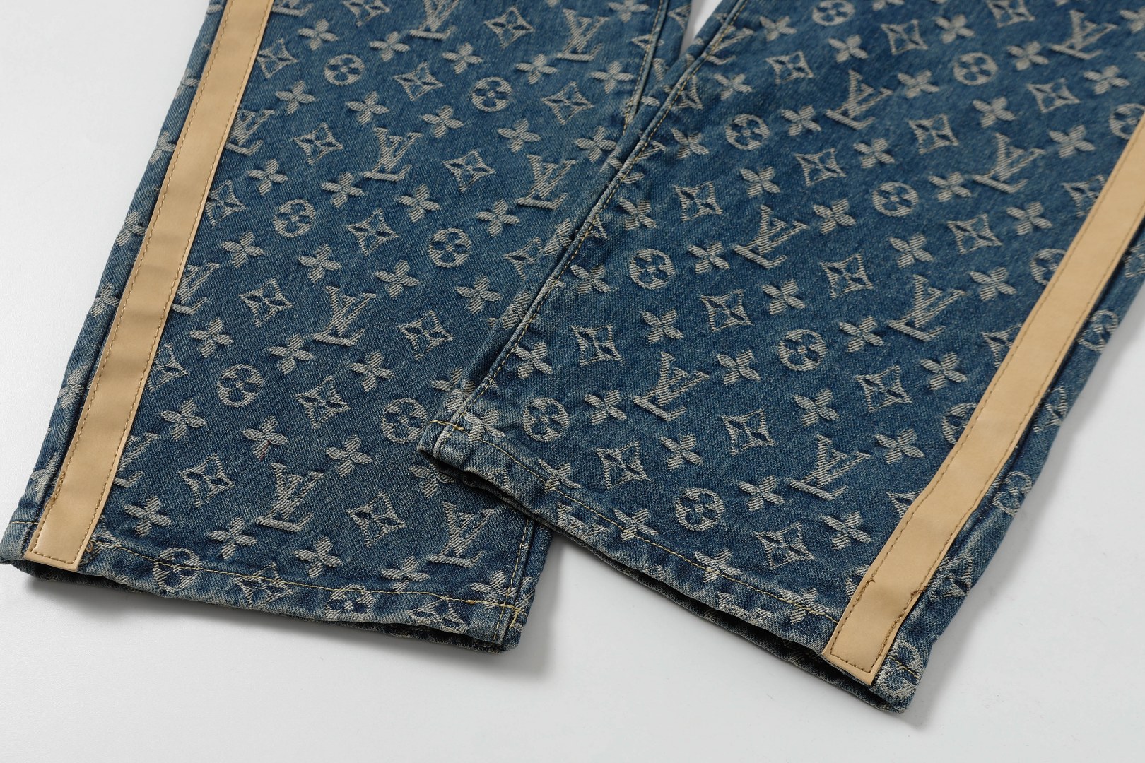 Louis Vuitton路易威登 25SS侧边皮条提花牛仔裤