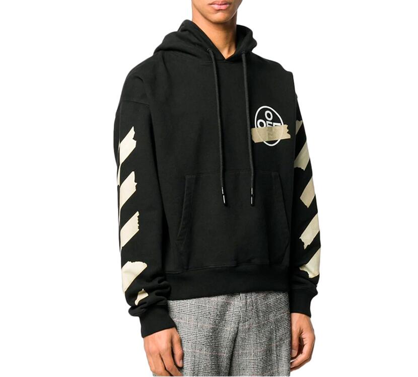 #OFF-WHITE 胶带箭头印花连帽卫衣 上身效果图#