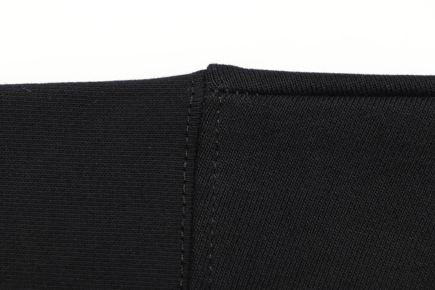 💰260
高版本MaisonMargiela/马吉拉 重影数字印花连帽卫衣,男女同款。 采用450g重磅毛圈面料 非市面380g薄款普通版本 注意区分!过高温缩水2次 不计成本控制缩率在2%内,特有手工缝标特色设计语言.三标保持一致! 采用直喷印花,颜色饱满还原细节,细节决定一切!出街配搭必备单品
尺码:1(S)-2(M)-3(L)-4(XL)