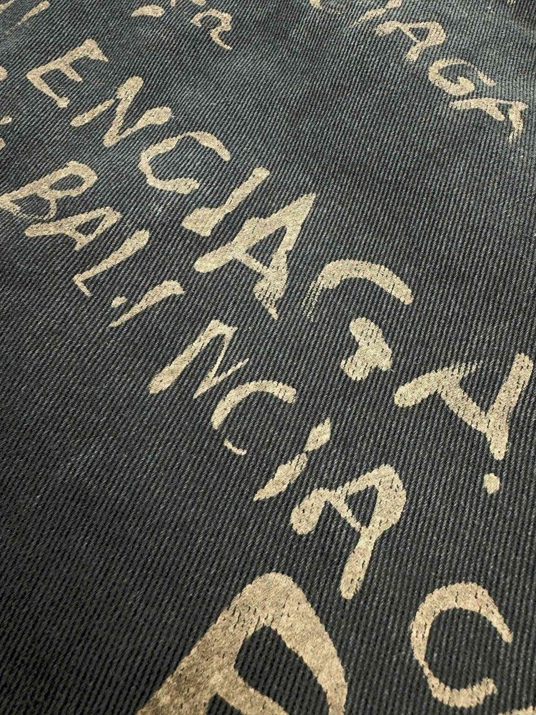 高版本BALENCIAGA/巴黎世家 弹幕满印字母牛仔外套