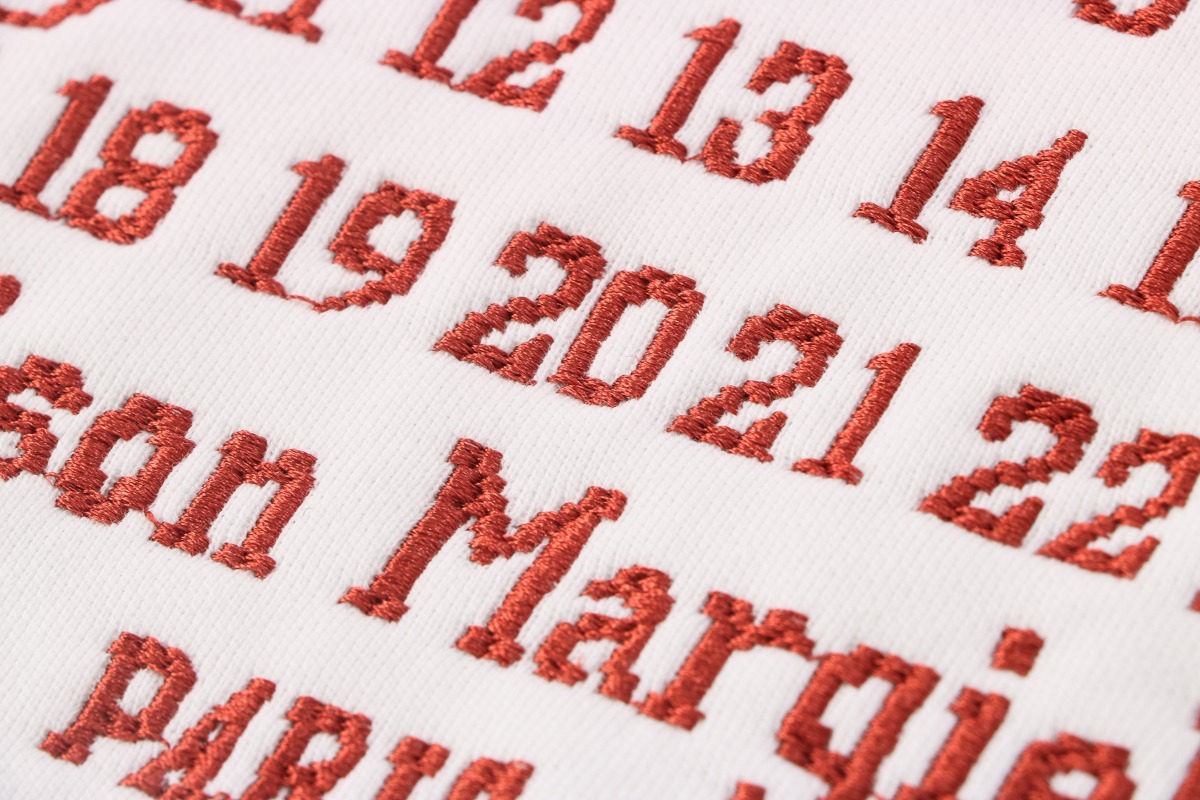 高版本MaisonMargiela/马吉拉 刺绣数字字母连帽卫衣
