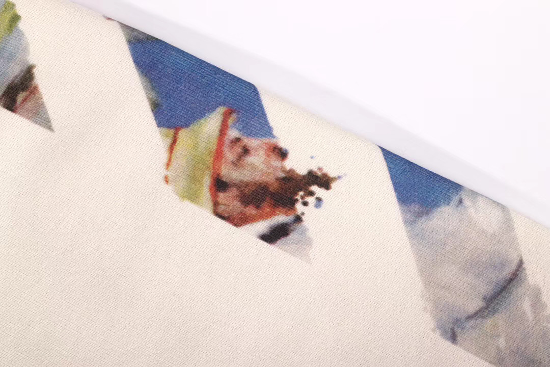 💰290
高版本OFF-WHITE C/O VIRGIL ABLOH 19ss莫奈油画箭头印花开衫外套,男女同款,经久不息的爆款。采用高克重纯棉毛圈面料,德国进口机器高清数码印花,环保级材料,色彩纯正,图䅁清晰,高温烫印加固印花,永不退色永不开裂!洗水吊牌等辅料标配,定制金属拉环,细节到位。os版型上身毫无压力
尺码:S-XL