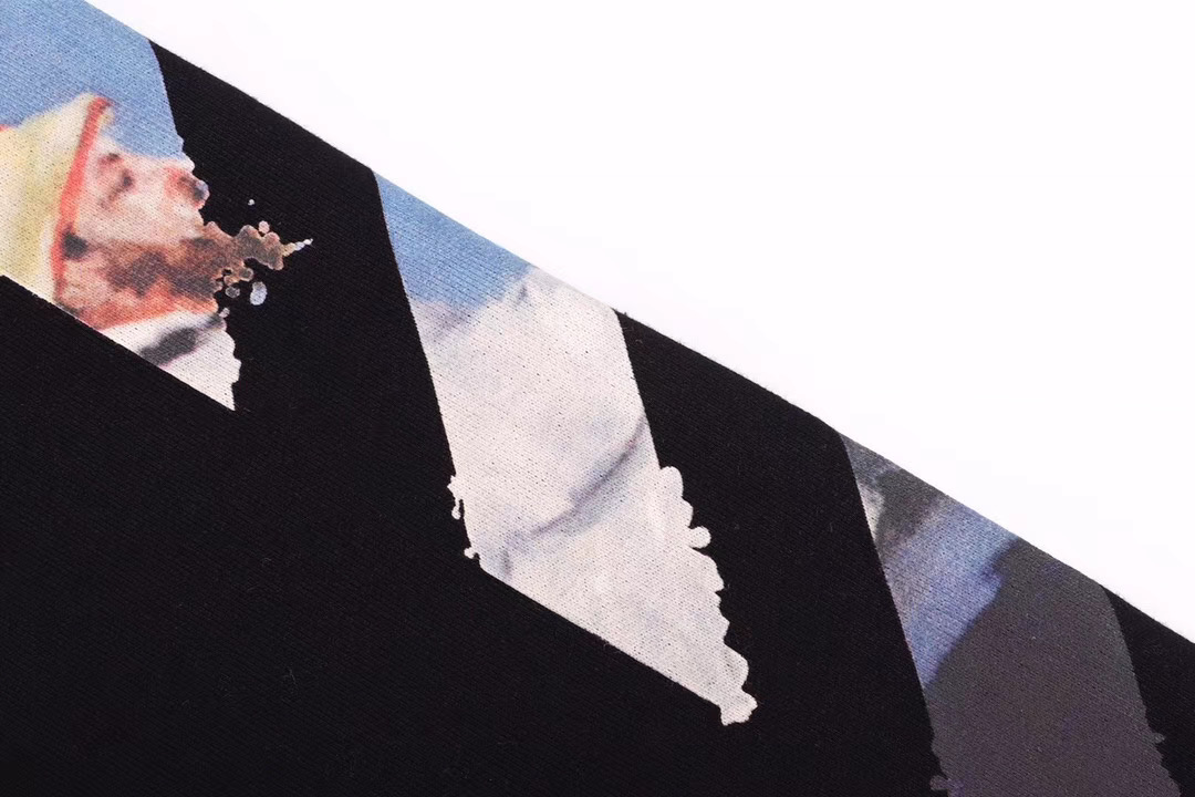 💰290
高版本OFF-WHITE C/O VIRGIL ABLOH 19ss莫奈油画箭头印花开衫外套,男女同款,经久不息的爆款。采用高克重纯棉毛圈面料,德国进口机器高清数码印花,环保级材料,色彩纯正,图䅁清晰,高温烫印加固印花,永不退色永不开裂!洗水吊牌等辅料标配,定制金属拉环,细节到位。os版型上身毫无压力
尺码:S-XL