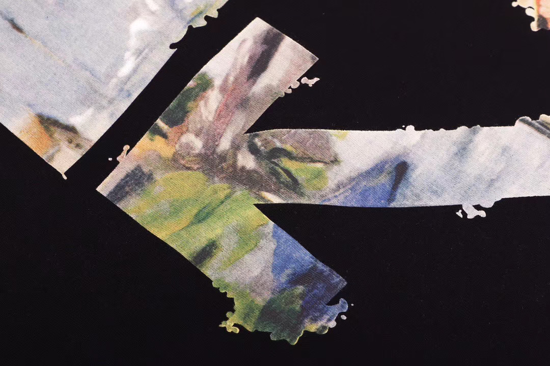 💰290
高版本OFF-WHITE C/O VIRGIL ABLOH 19ss莫奈油画箭头印花开衫外套,男女同款,经久不息的爆款。采用高克重纯棉毛圈面料,德国进口机器高清数码印花,环保级材料,色彩纯正,图䅁清晰,高温烫印加固印花,永不退色永不开裂!洗水吊牌等辅料标配,定制金属拉环,细节到位。os版型上身毫无压力
尺码:S-XL