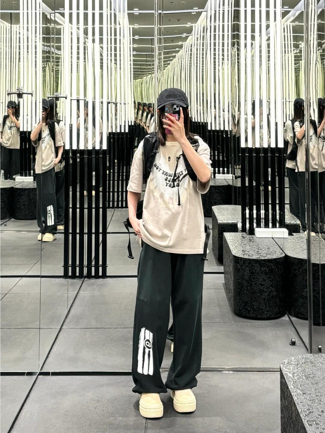 #MaisonMargiela/马吉拉 涂鸦数字印花阔腿休闲裤卫裤 上身效果图#