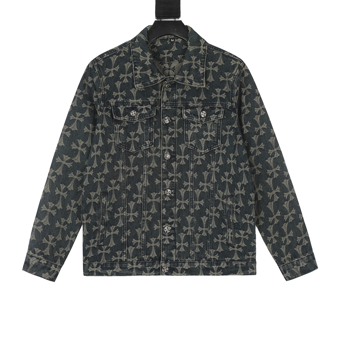 💰300
高版本Chrome Hearts克罗心 提花满印十字牛仔外套，男女同款。超级无敌大爆款 满印提花十字很是亮眼，大方中充满个性，毫不浮夸。采用重磅粗支纱100%牛仔棉面料重工水洗，在保证版型挺括硬朗的同时亲肤舒适透气，梵文字母高密度刺绣超精致，克罗心当家银饰细节，尽显奢华！休闲宽松版型，慵懒随意，男女同款
尺码：S-XL