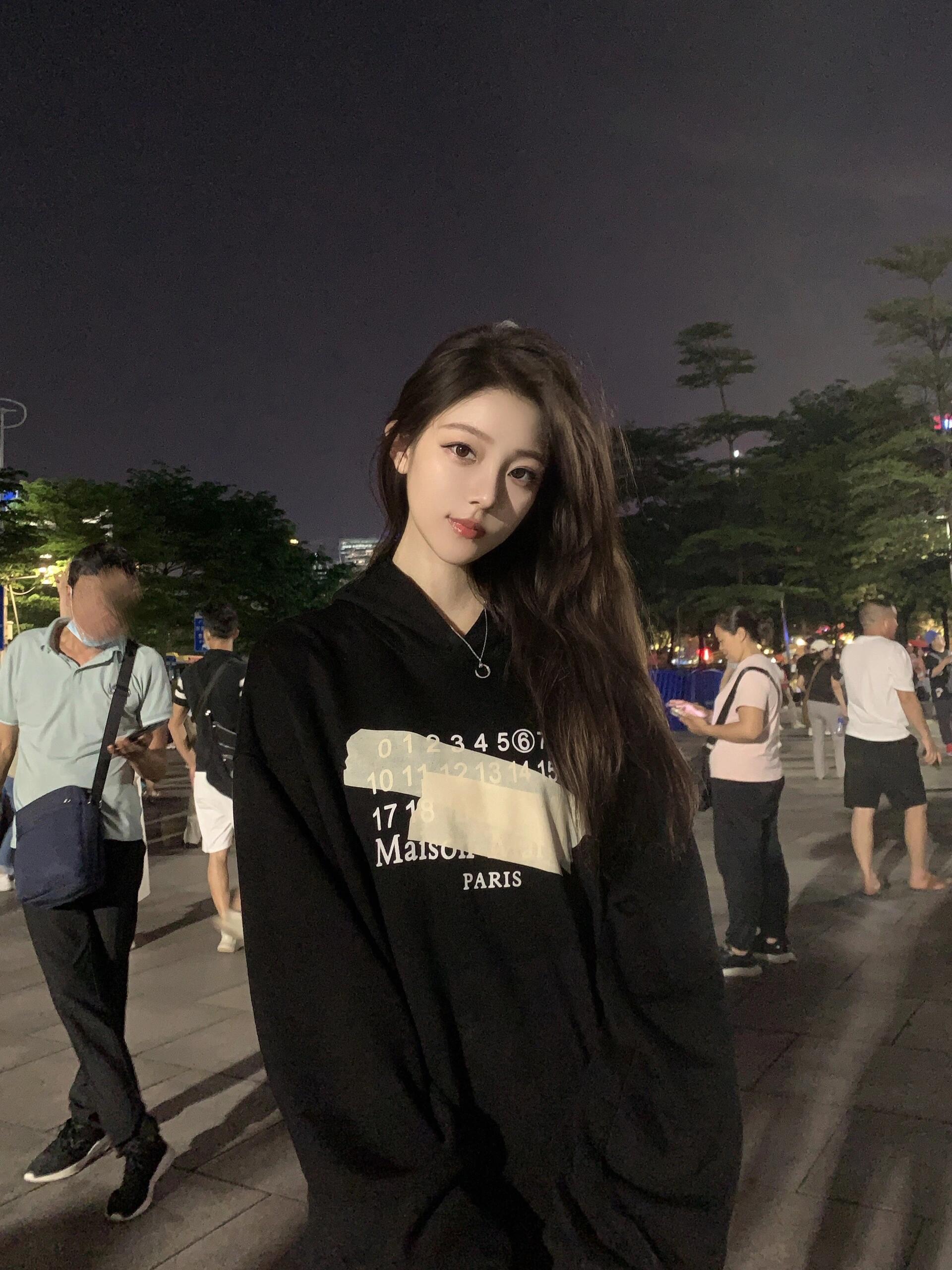 #MaisonMargiela/马吉拉 胶带数字印花连帽卫衣 上身效果图#