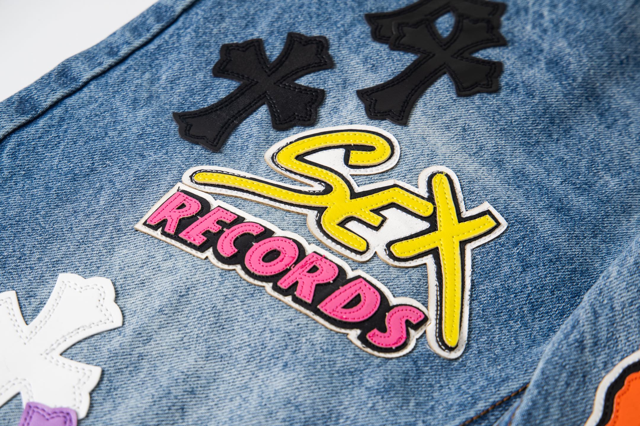 高版本Chrome hearts 克罗心 SexRecords满皮标十字做旧牛仔裤