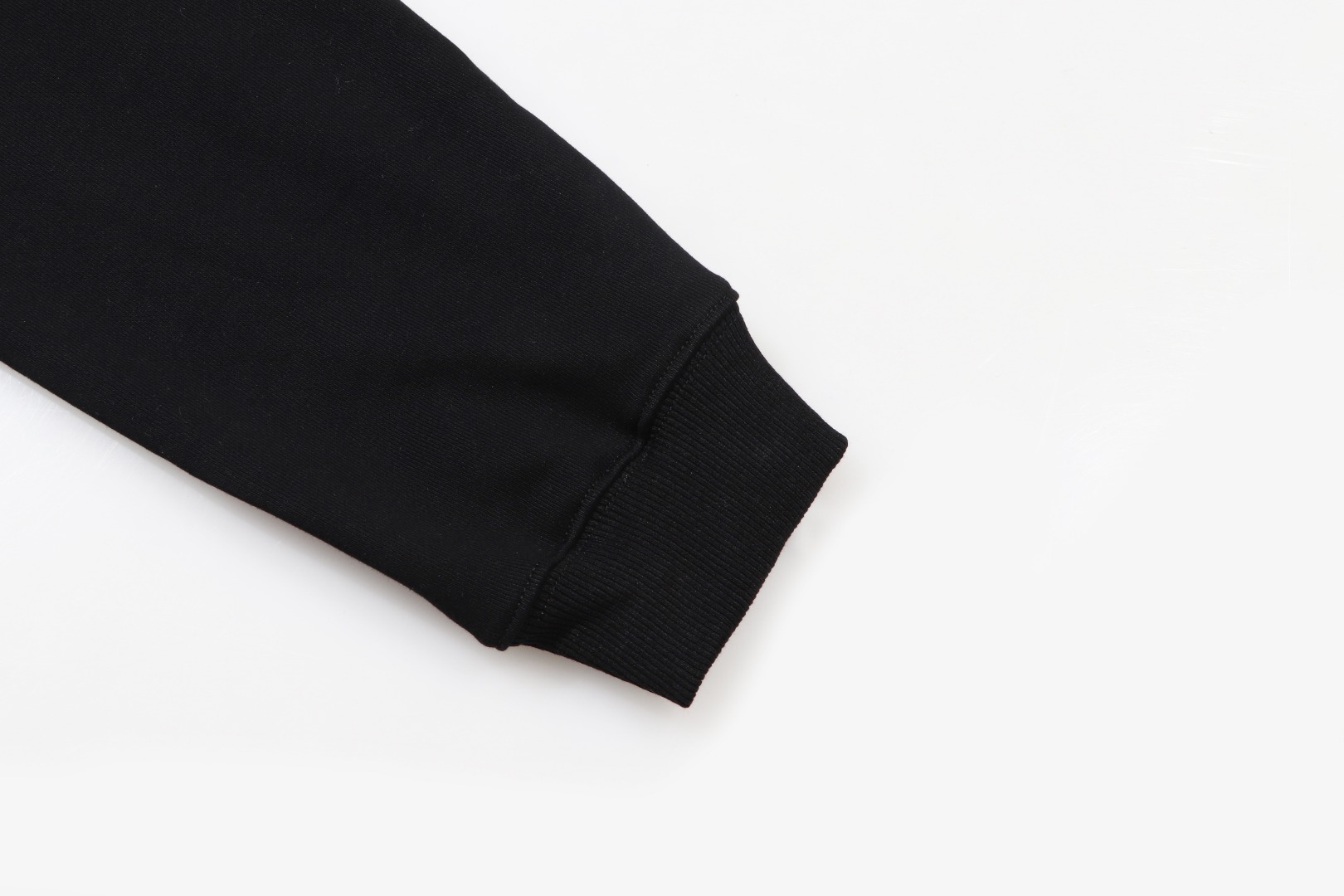 高版本MaisonMargiela/马吉拉 经典款刺绣四角标开衫外套