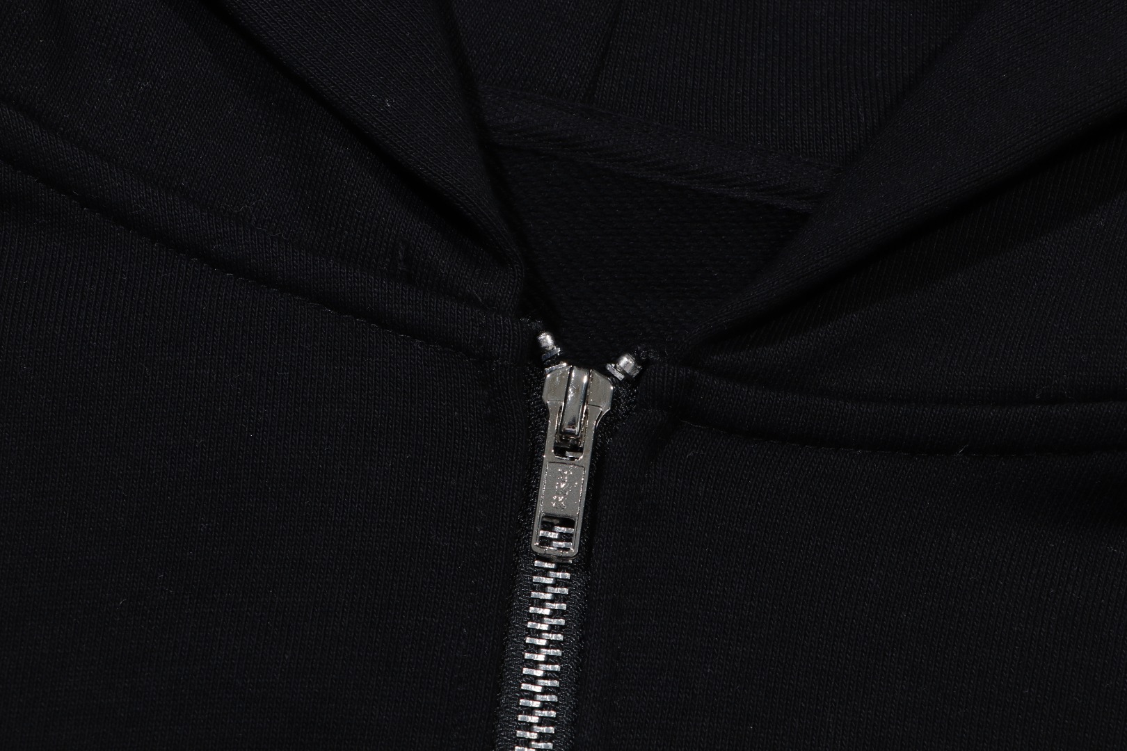 高版本MaisonMargiela/马吉拉 经典款刺绣四角标开衫外套
