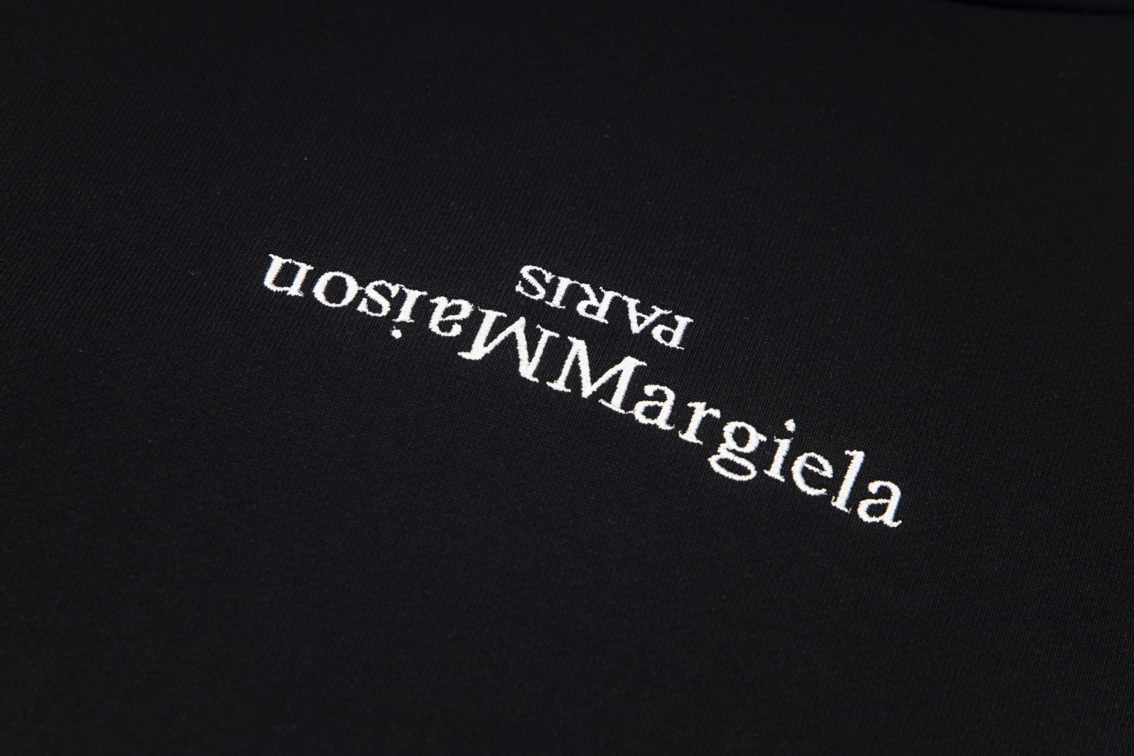 高版本MaisonMargiela/马吉拉 刺绣反字母连帽卫衣