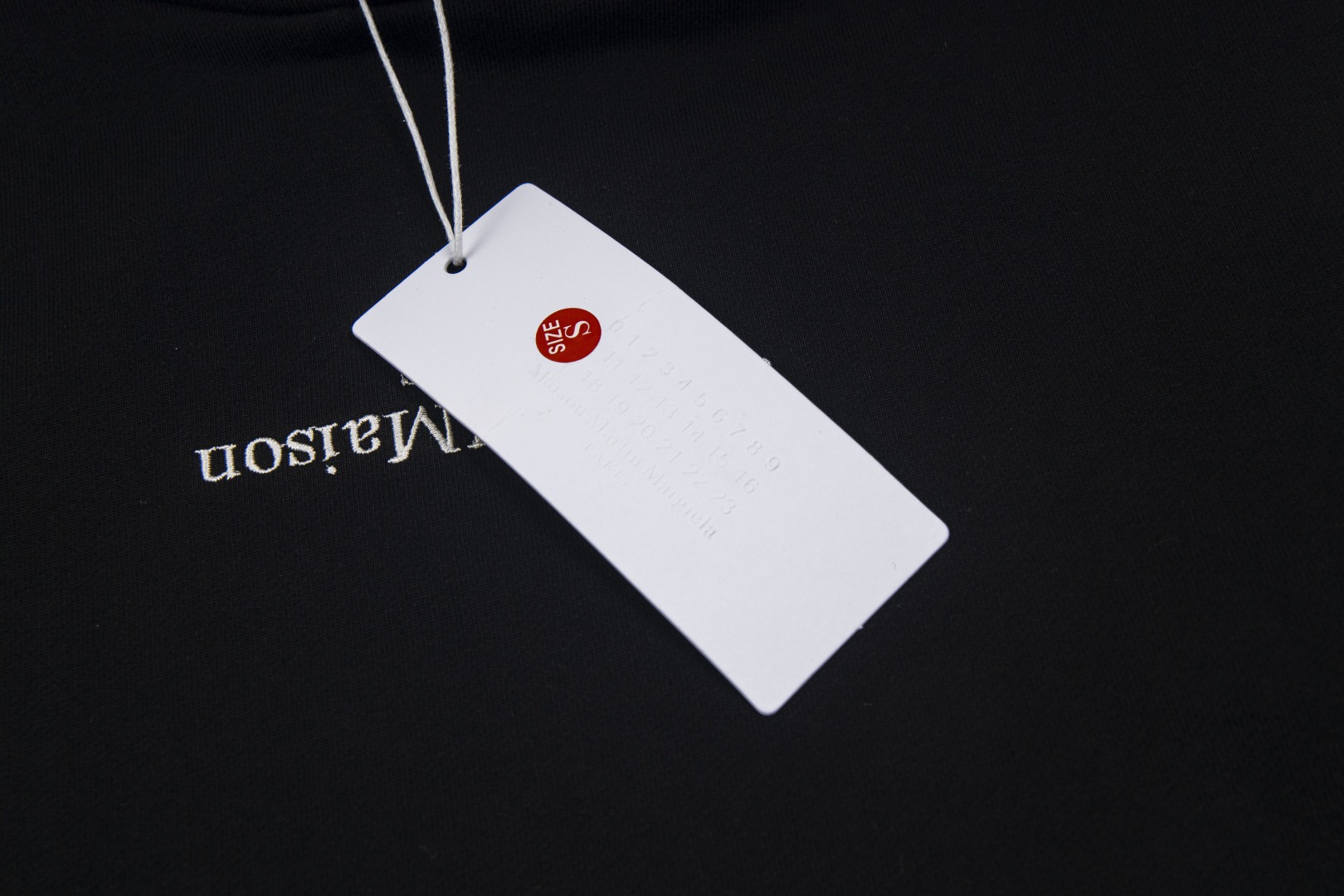 高版本MaisonMargiela/马吉拉 刺绣反字母连帽卫衣