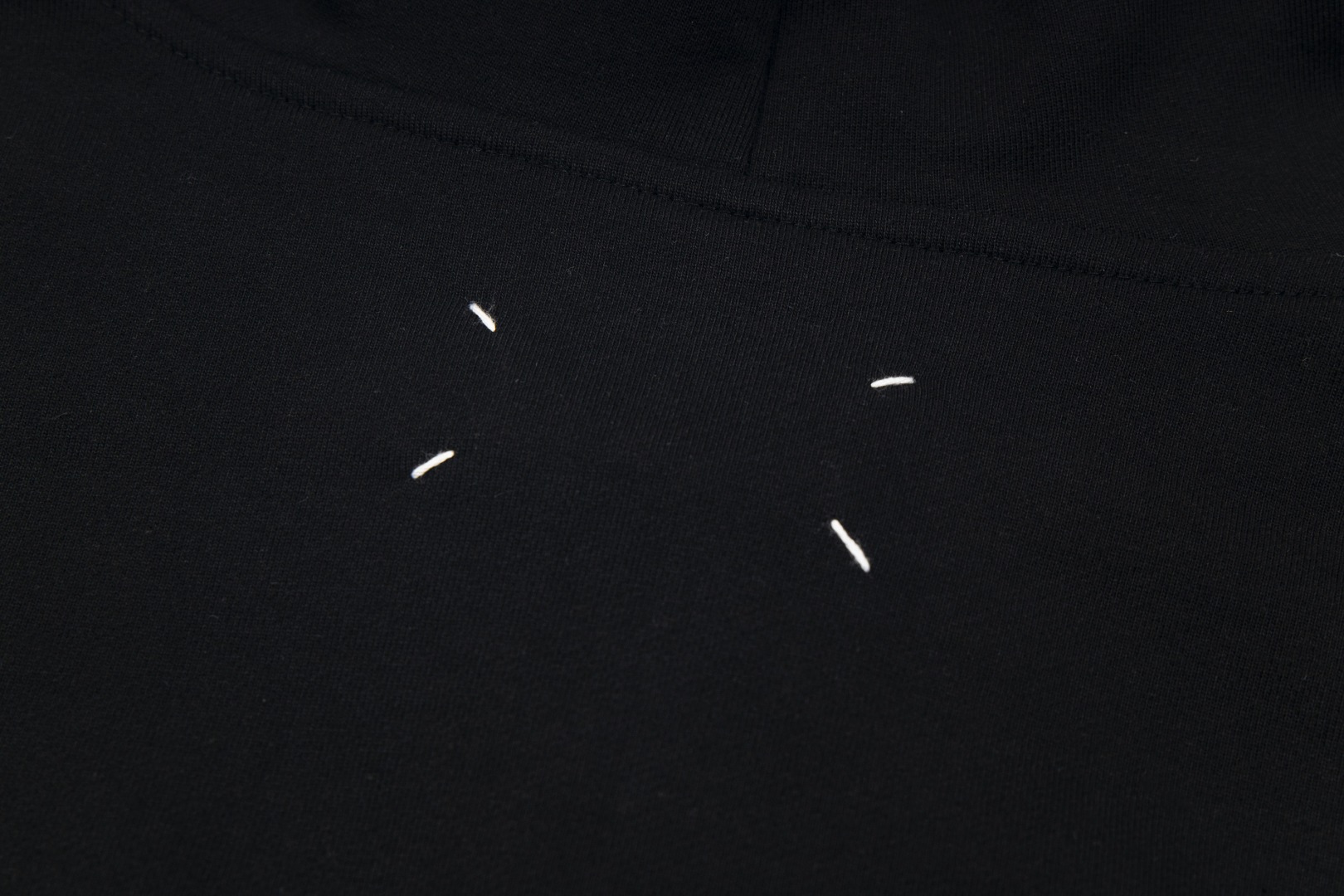 高版本MaisonMargiela/马吉拉 刺绣反字母连帽卫衣
