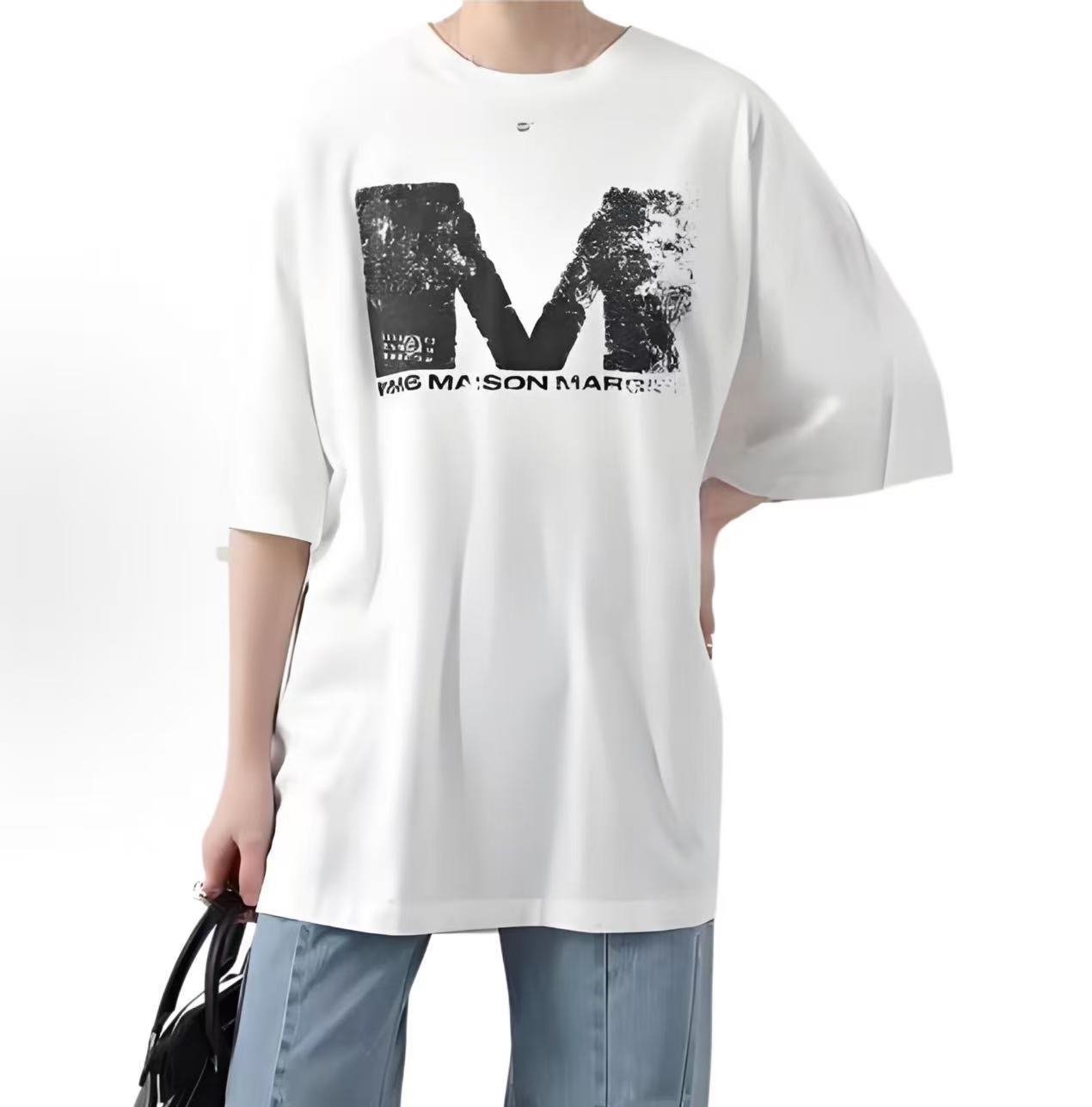 #MaisonMargiela/马吉拉 MM6大Mlogo印花短袖 上身效果图#