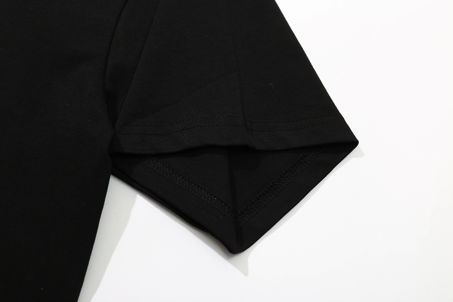 高版本MaisonMargiela/马吉拉 刺绣反字母logo短袖-Chinese UA Cheap High Quatity Brand Clothes Bags handbags Sneakers wholesale wholesaler seller from China Factory suppliers Fashion Clothing Shoes best Quality Beautiful Price 高版本MaisonMargiela/马吉拉 刺绣反字母logo短袖