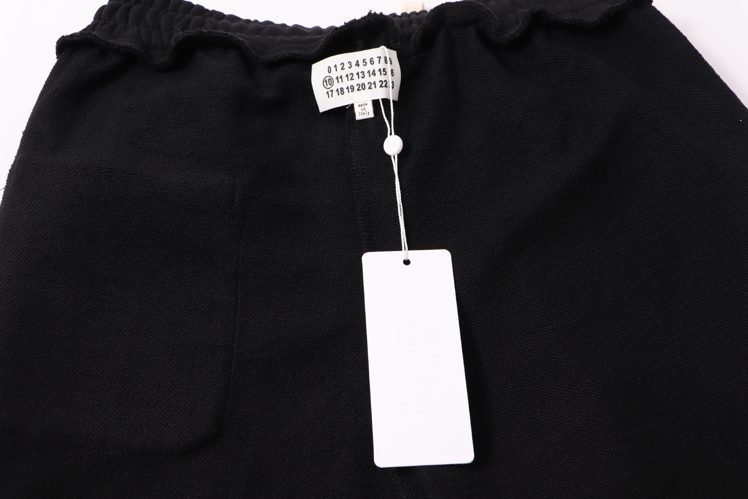 高版本MaisonMargiela/马吉拉 胶带数字印花短裤