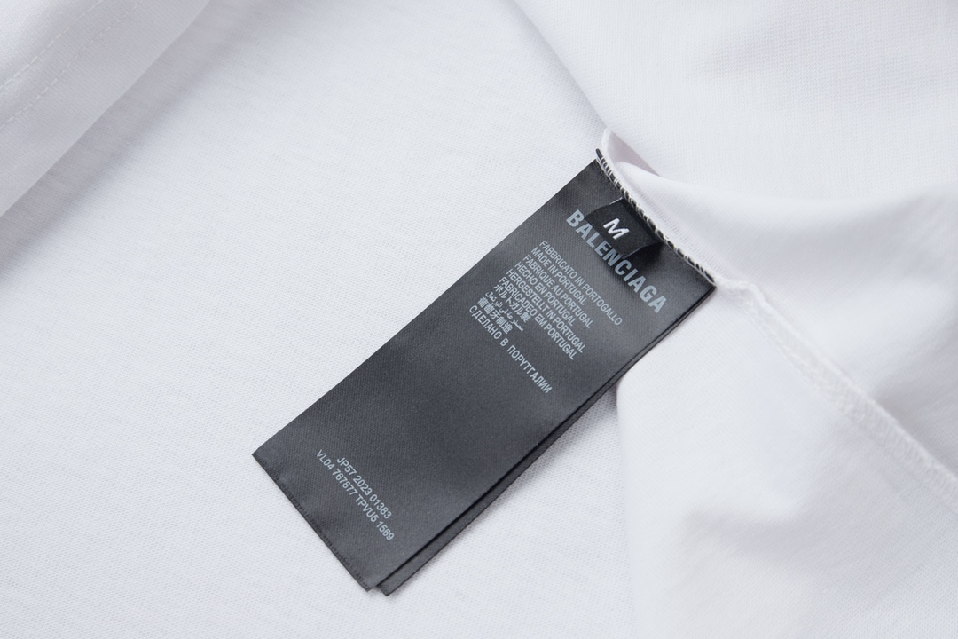 高版本BALENCIAGA/巴黎世家 重工刺绣logo短袖 男女同款 前幅经典字母刺绣-莆田鞋,莆田鞋货源,高仿鞋,高仿鞋货源,安福档口,莆田高仿鞋,莆田鞋批发,高仿鞋批发,莆田高仿运动鞋,高仿运动鞋,莆田运动鞋 高版本BALENCIAGA/巴黎世家 重工刺绣logo短袖 男女同款 前幅经典字母刺绣