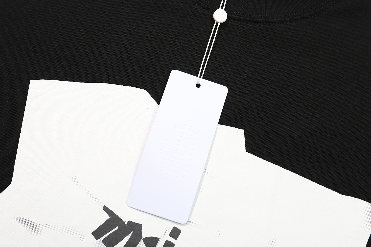 高版本MaisonMargiela/马吉拉 褶皱报纸印花短袖 高版本MaisonMargiela/马吉拉 褶皱报纸印花短袖