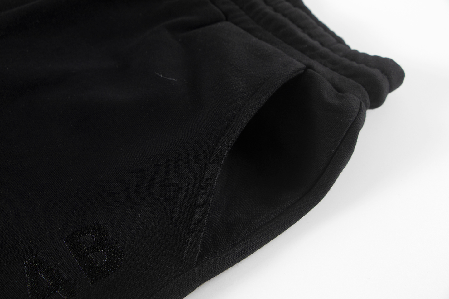 高版本BALENCIGA巴黎世家 暗纹刺绣字母短裤-Chinese UA Cheap High Quatity Brand Clothes Bags handbags Sneakers wholesale wholesaler seller from China Factory suppliers Fashion Clothing Shoes best Quality Beautiful Price 高版本BALENCIGA巴黎世家 暗纹刺绣字母短裤