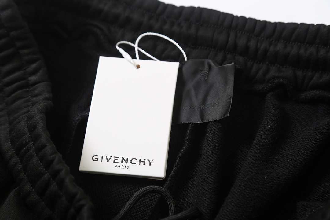 高版本Givenchy纪梵希 刺绣字母短裤