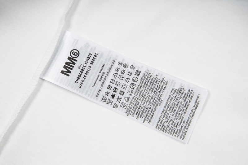 高版本MaisonMargiela/马吉拉 MM6品牌短袖T恤-莆田鞋,莆田鞋货源,高仿鞋,高仿鞋货源,安福档口,莆田高仿鞋,莆田鞋批发,高仿鞋批发,莆田高仿运动鞋,高仿运动鞋,莆田运动鞋 高版本MaisonMargiela/马吉拉 MM6品牌短袖T恤