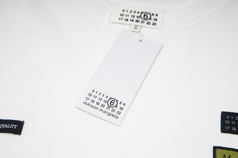 高版本MaisonMargiela/马吉拉 MM6品牌短袖T恤-莆田鞋,莆田鞋货源,高仿鞋,高仿鞋货源,安福档口,莆田高仿鞋,莆田鞋批发,高仿鞋批发,莆田高仿运动鞋,高仿运动鞋,莆田运动鞋 高版本MaisonMargiela/马吉拉 MM6品牌短袖T恤