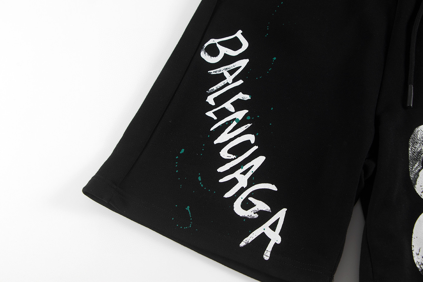 高版本BALENCIGA巴黎世家 涂鸦字母印花短裤