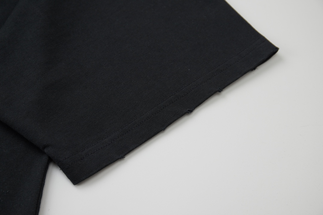 高版本BALENCIAGA/巴黎世家 多重复合刺绣logo短袖-莆田鞋,莆田鞋货源,高仿鞋,高仿鞋货源,安福档口,莆田高仿鞋,莆田鞋批发,高仿鞋批发,莆田高仿运动鞋,高仿运动鞋,莆田运动鞋 高版本BALENCIAGA/巴黎世家 多重复合刺绣logo短袖