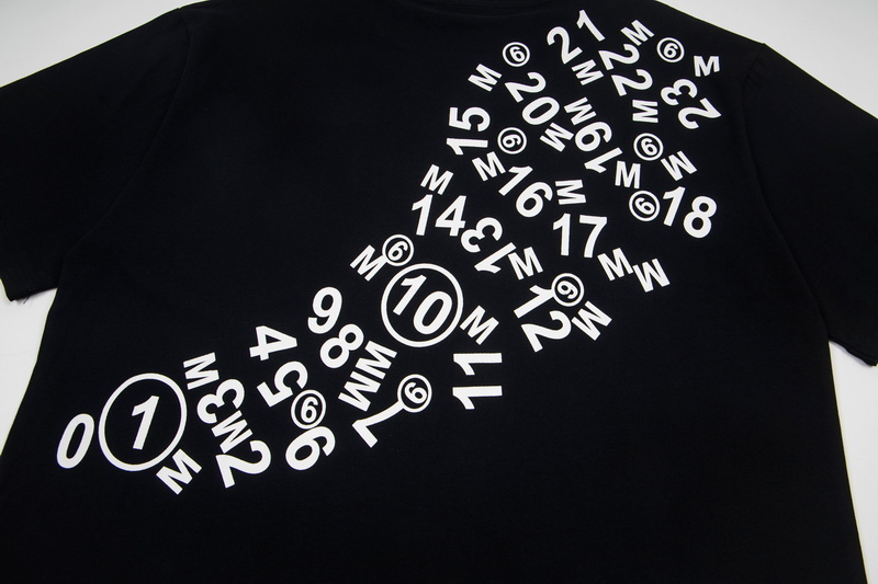 高版本MaisonMargiela/马吉拉 x Tommy Cash联名款数字字母印花短袖
