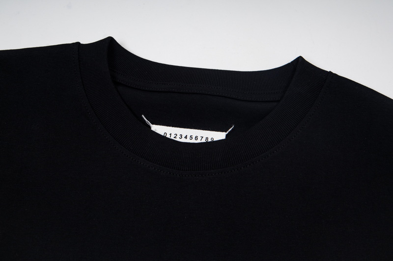 高版本MaisonMargiela/马吉拉 经典款字母印花短袖-Top High Quatity Cheap Sneakers Fashion Clothing Clothes Bags handbags Shoes of all Brand wholesale With The best Quality And Beautiful Price from China Factory Chinese suppliers wholesaler seller 高版本MaisonMargiela/马吉拉 经典款字母印花短袖