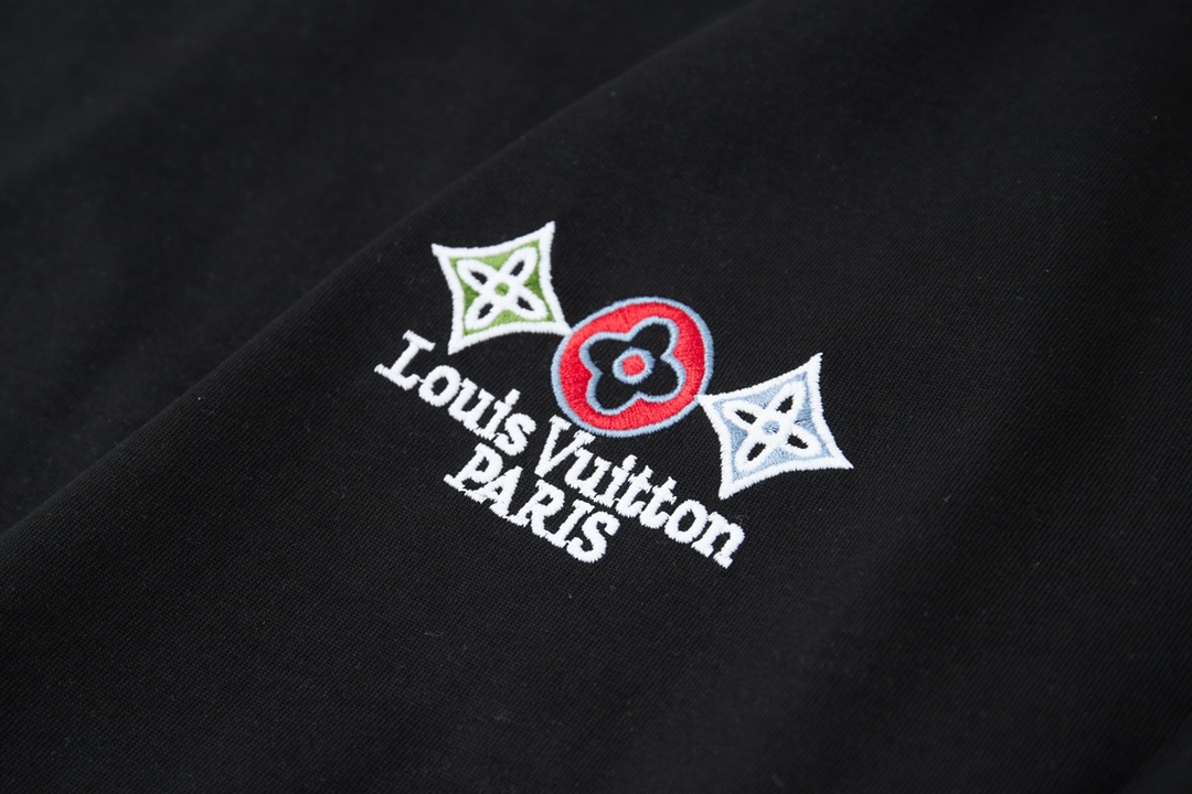 高版本LOUIS VUITTON路易威登 重工刺绣logo短袖