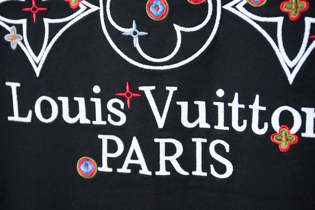 高版本LOUIS VUITTON路易威登 重工刺绣logo短袖