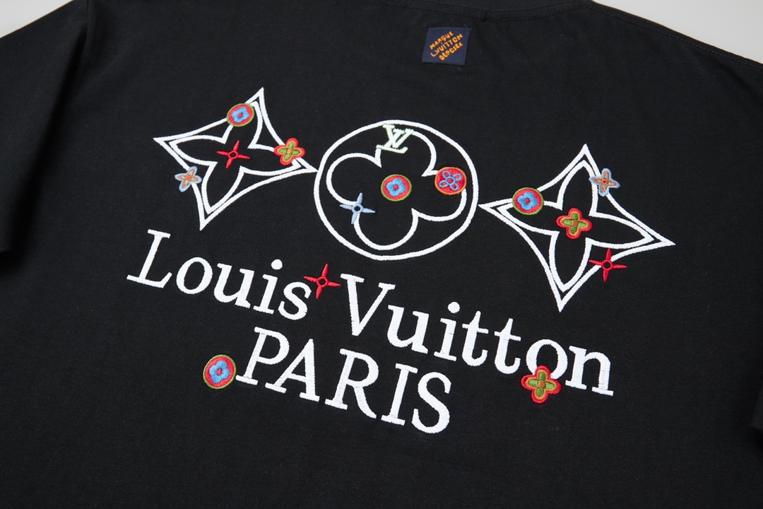 高版本LOUIS VUITTON路易威登 重工刺绣logo短袖