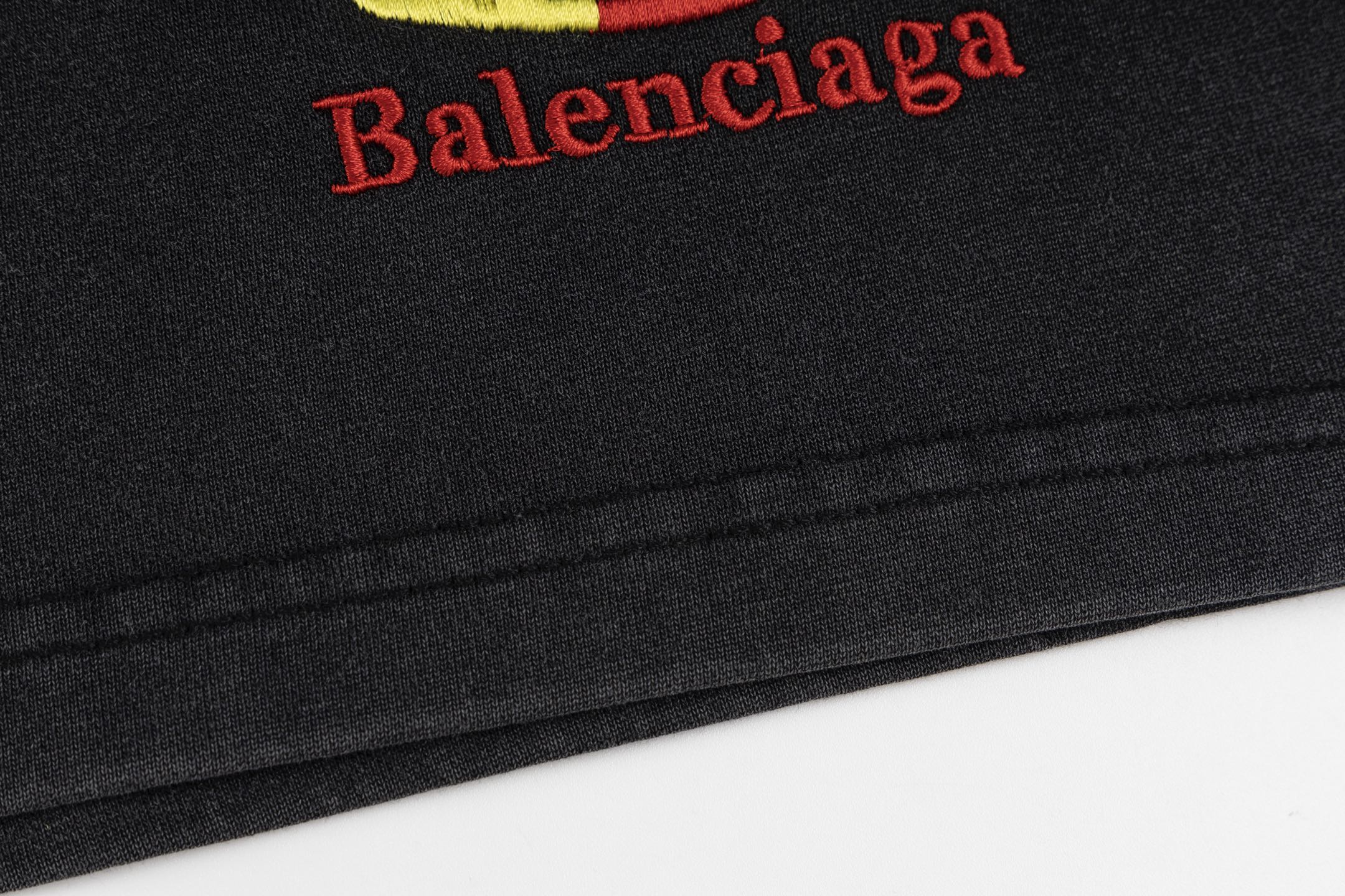 高版本BALENCIAGA巴黎世家 刺绣火焰双环水洗做旧短裤