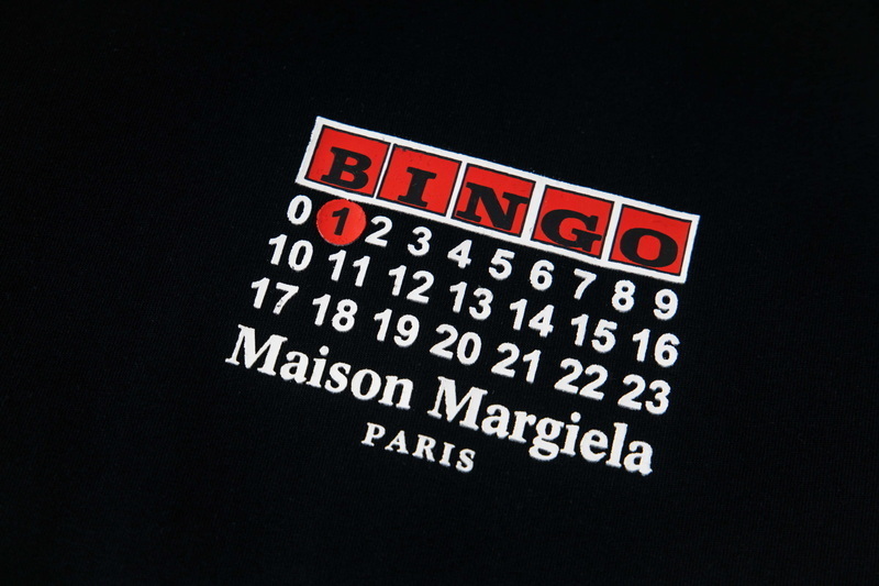 高版本MaisonMargiela/马吉拉 BINGO日历印花短袖T恤-Chinese UA Cheap High Quatity Brand Clothes Bags handbags Sneakers wholesale wholesaler seller from China Factory suppliers Fashion Clothing Shoes best Quality Beautiful Price 高版本MaisonMargiela/马吉拉 BINGO日历印花短袖T恤