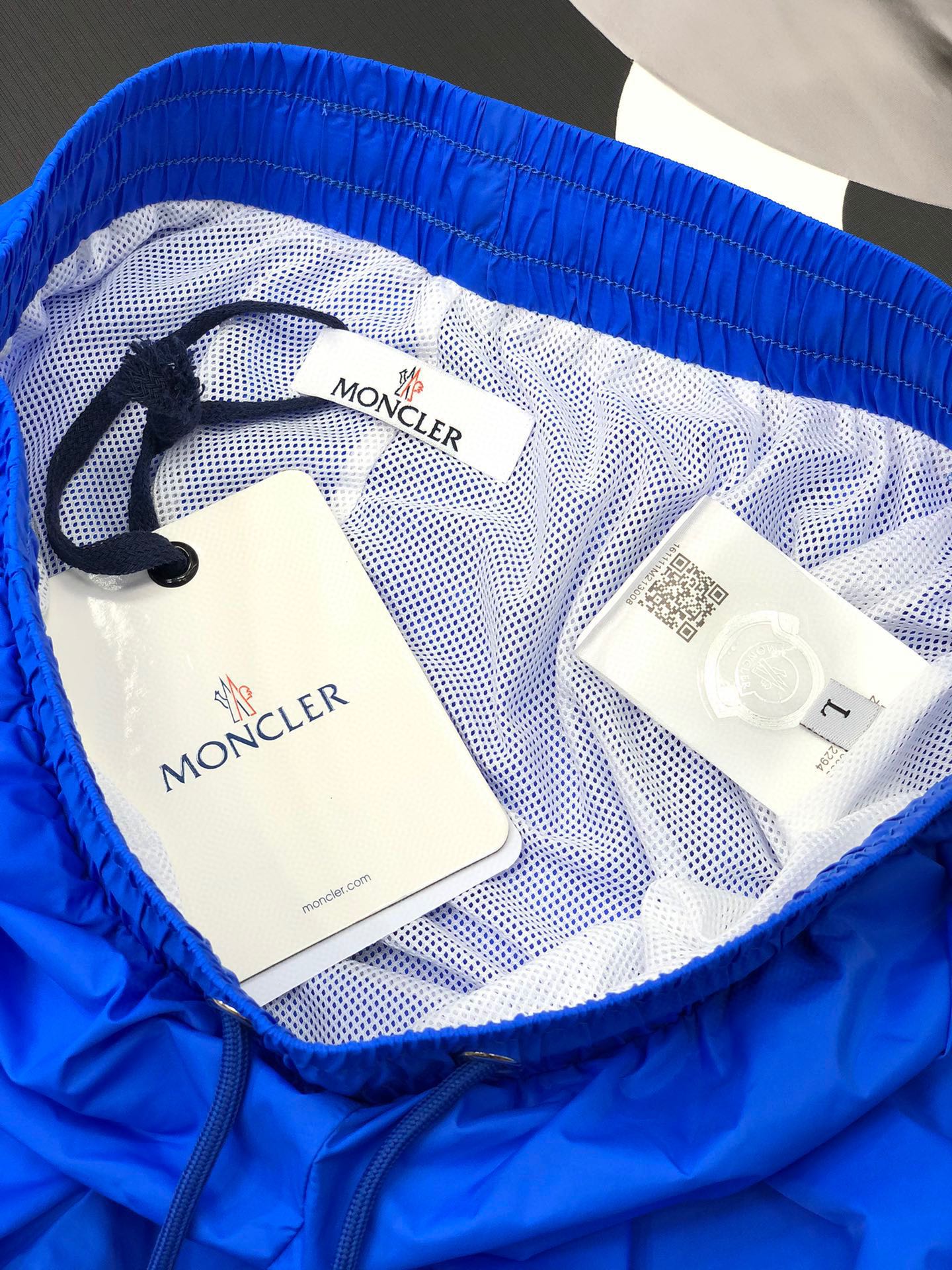 MONCLER Men's Blue Swim Trunks, Quick-Dry Fabric, Stylish Summer Essential 7 i1708533403 2601 4