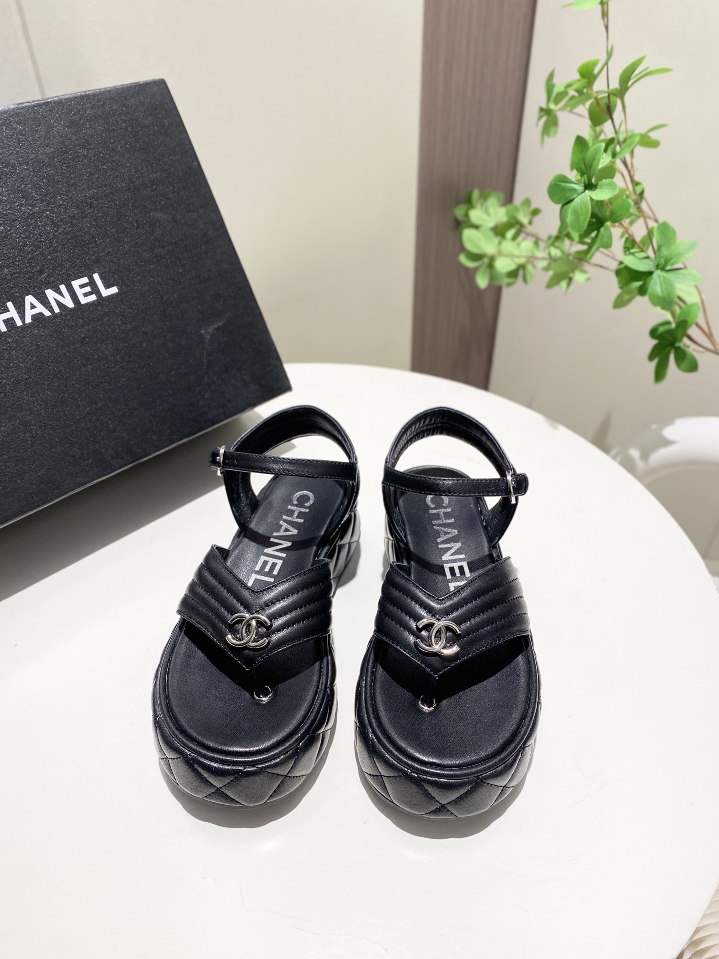 NO:236108,Slippers 210 Sandals Top Version CHANE/Chanel New clip-toe sandals, outsole height 5cm size 35-41, split-toe shoes, chanel, chanel, sandals, slippers19860909拖鞋210 凉鞋顶级版本 CHANE/香奈儿 新款夹趾凉拖鞋,大底高5cm码数35-41,分趾鞋,chanel,chanel,sandals,slippers,Women's Shoes