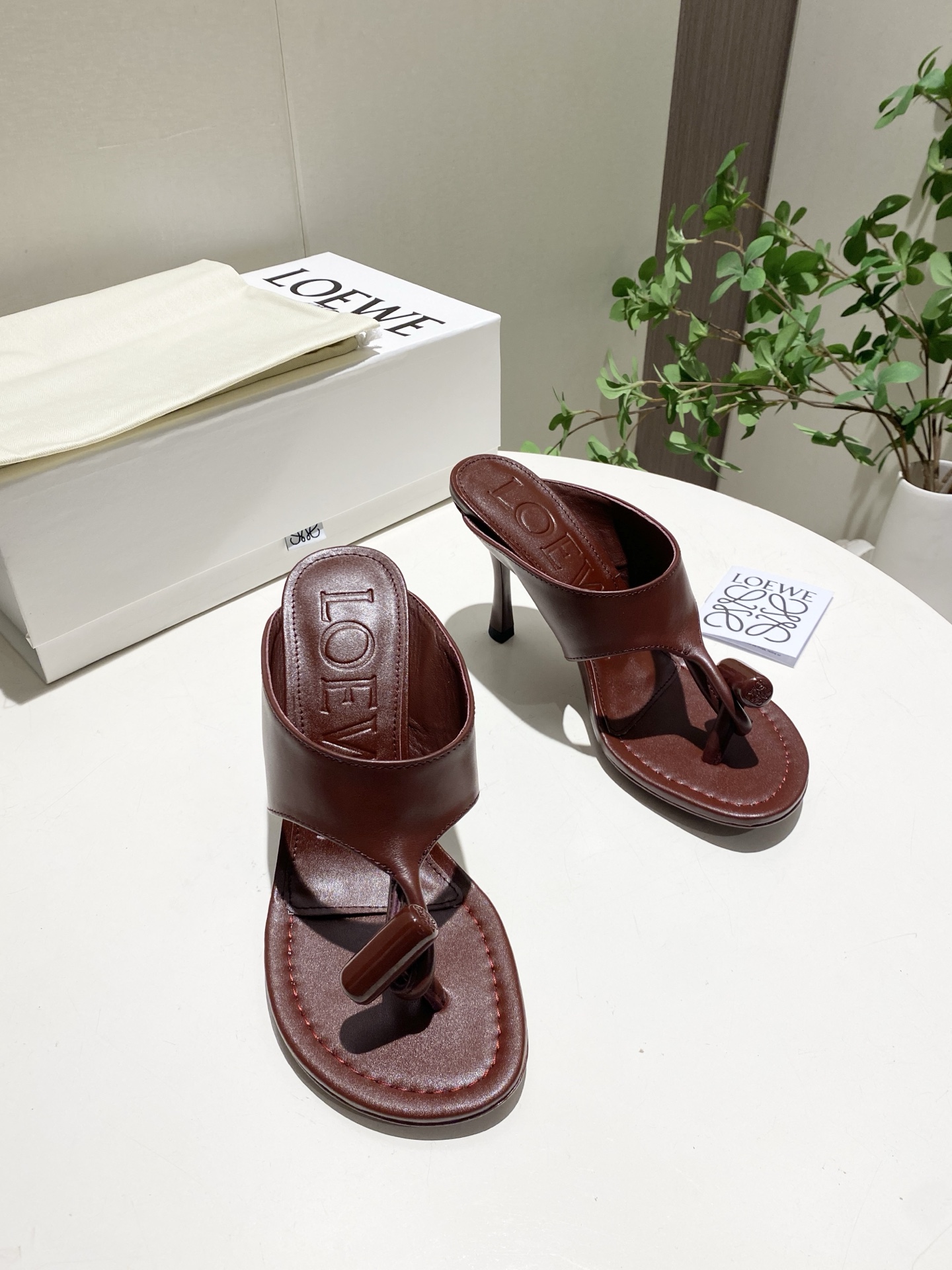 LOEWE women's shoes LoeweLOEWE SS 1 1 Logo — photo 2