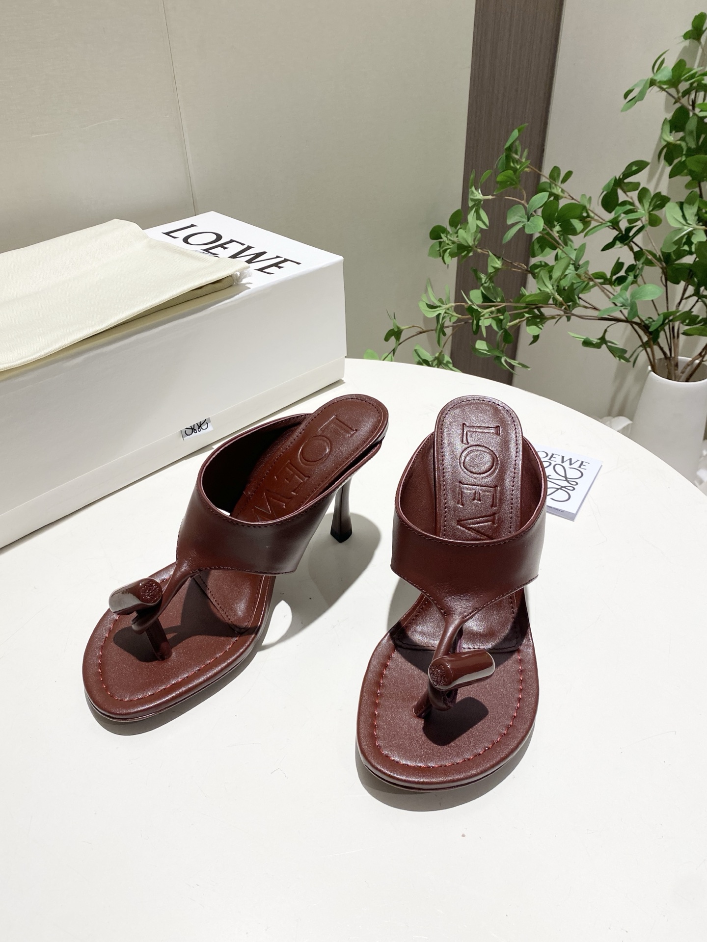 LOEWE women's shoes LoeweLOEWE SS 1 1 Logo