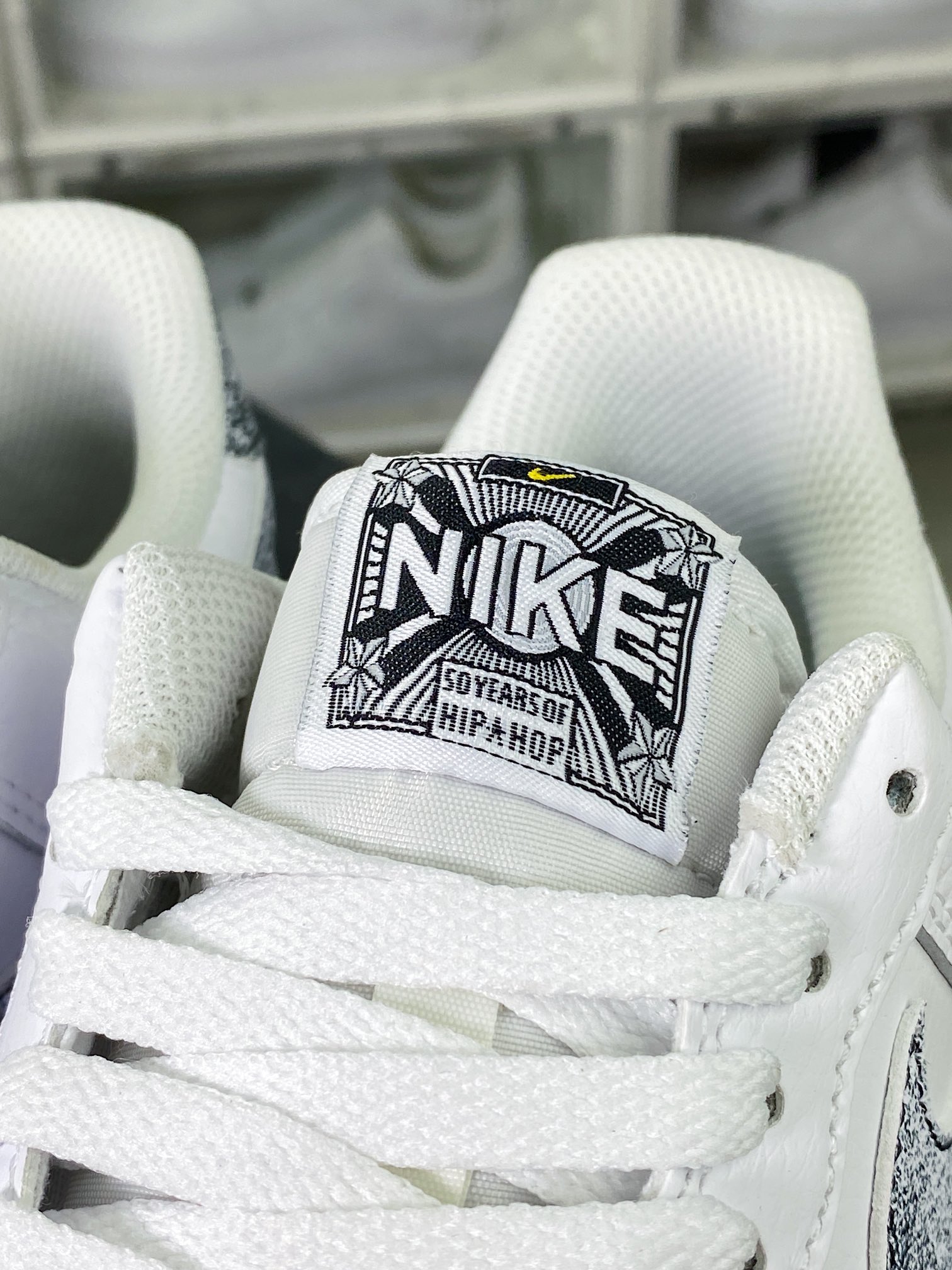 Air Force 1’07 Low LX”50 Years Of Hip-Hop”空军一号经典低帮板鞋“皮革白黑银渐变钩子”DV7183-100