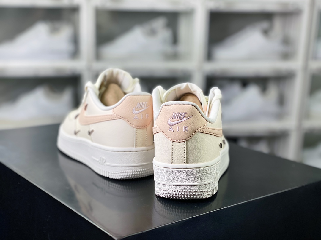 200 Wmns Air Force 1' 07 LX”Rose Gold”空军一号板鞋“米白樱花粉玫瑰金小四钩”FV8110-181