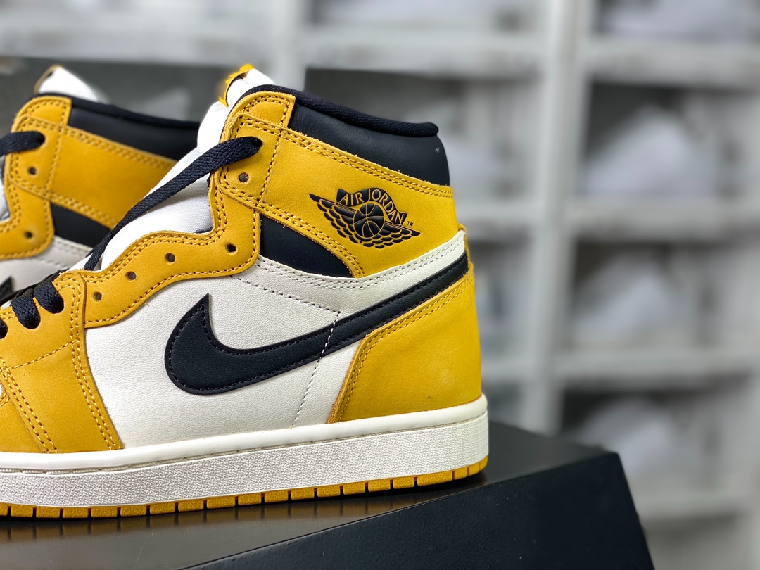 350 耐克Nike Air Jordan 1 Retro High OG”Yellow Ochre”AJ1代篮球鞋“白黄”DZ5485-701