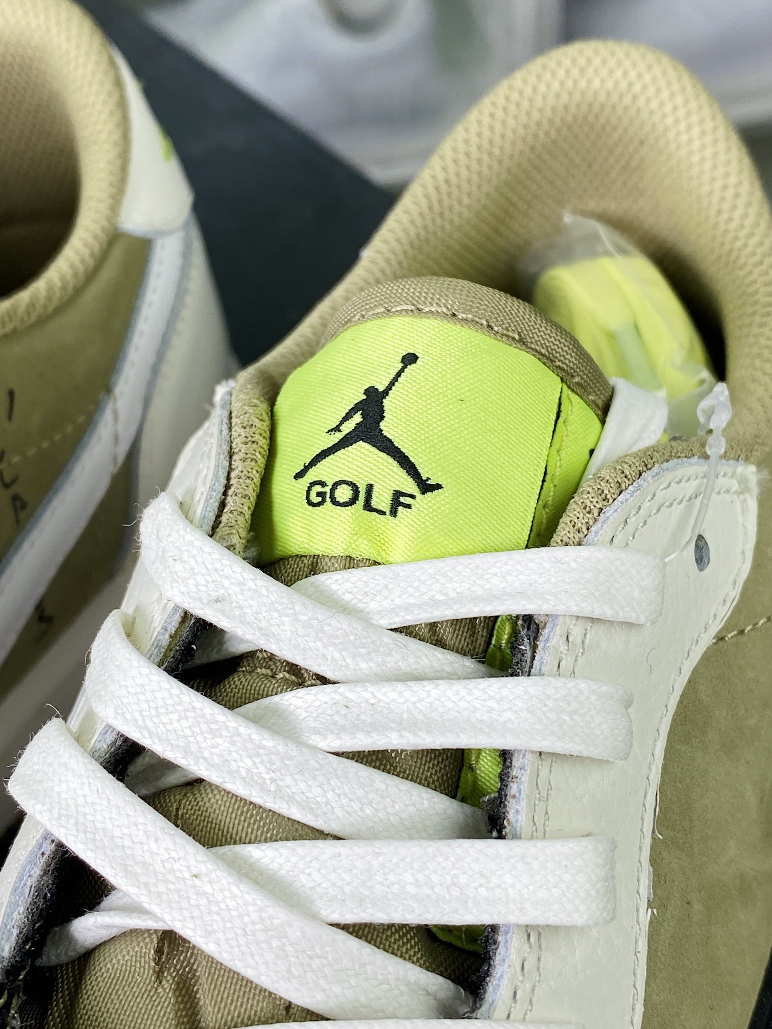 400 Travis Scott x 【Nike】 Air Jordan 1 Low OG SP”Neutral Olive”AJ1乔丹篮球鞋“TS联名白摩卡绿黑倒钩6.0”FZ3124-200